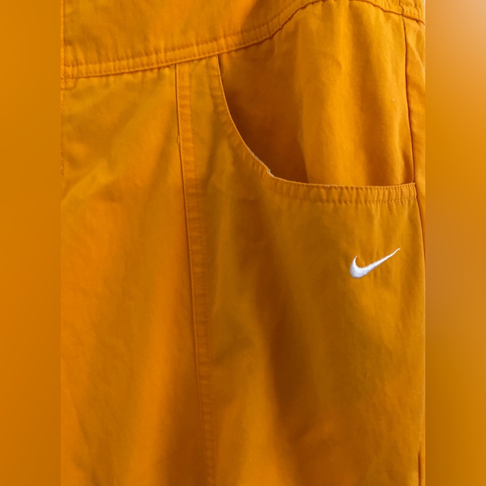 NIKE .. WOMENS ORANGE CARGO PARACHUTE PANTS - Picture 10 of 12